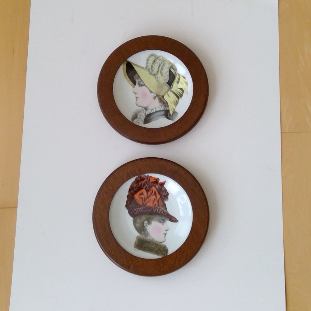 S/2 Framed Victorian Women Portrait Plates Porcelaine De Paris France Wall art